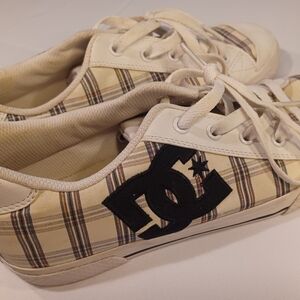 DC Womens Plaid Sneakers - Cream and Black